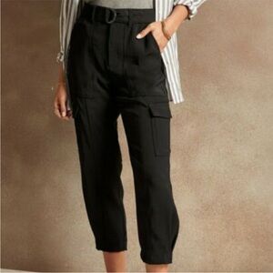 Banana Republic Black Cropped Cargo Pants | 10